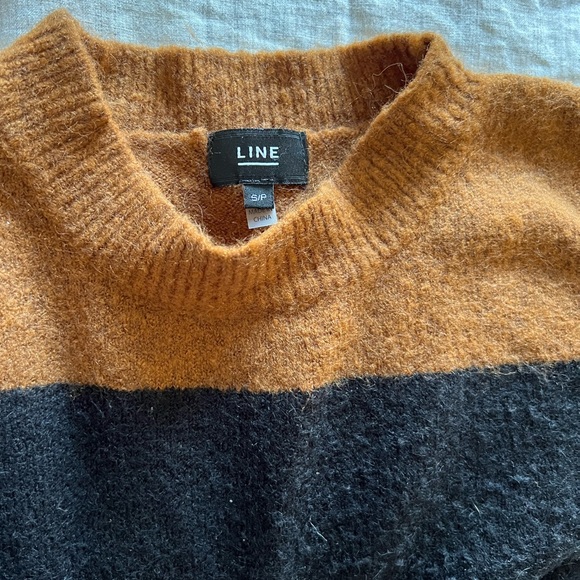 Cool/cozy sweater - Picture 1 of 4
